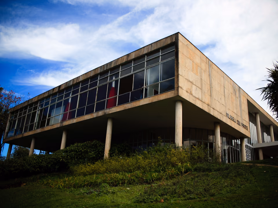 Fachada do Museu de Arte da Pampulha, antigo cassino projetado por Oscar Niemeyer