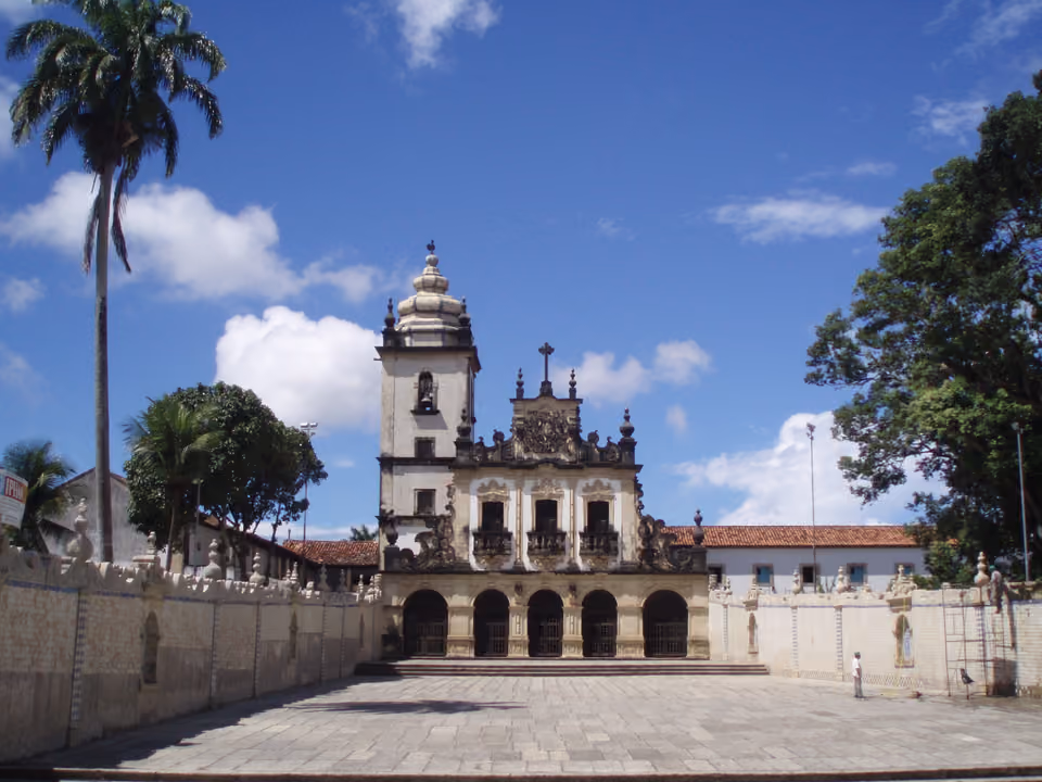 Fachada colonial da Igreja e Convento de São Francisco em João Pessoa