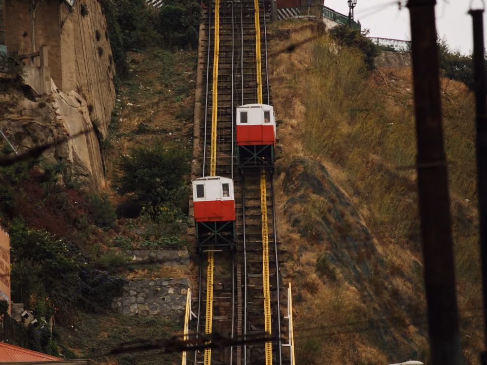 Ascensor Artillería, funicular histórico de Valparaíso, Chile